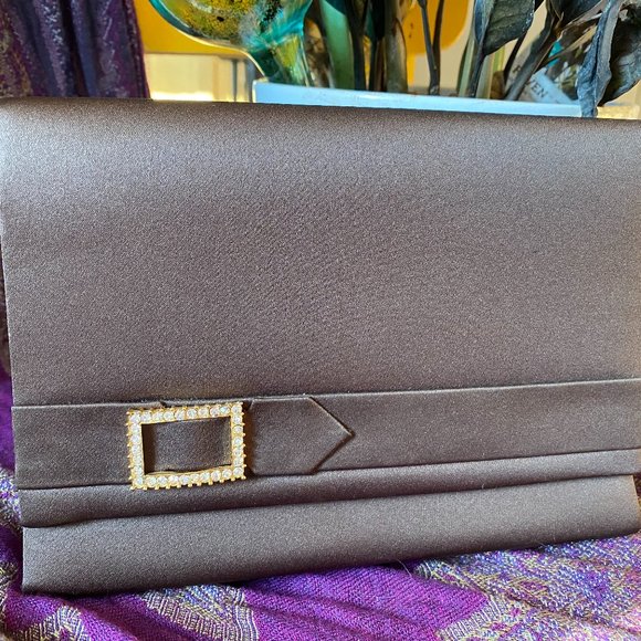 Bloomingdale's Clutch with strap - Picture 2 of 5